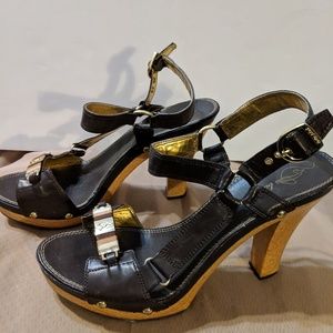 Women's sandals